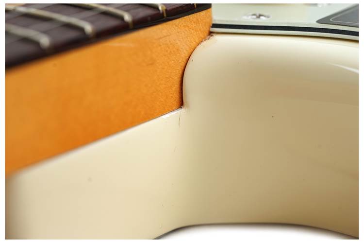 Fender American Vintage II 61 Stratocaster Olympic White Left Handed (Ex-Demo) #V2216382 Fender American Vintage II 61 Stratocaster Olympic White Left Handed (Ex-Demo) #V2216382