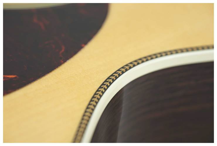Martin Custom Shop North Street Edition OM-28 Herringbone East Indian Rosewood #2624285 Martin Custom Shop North Street Edition OM-28 Herringbone East Indian Rosewood #2624285