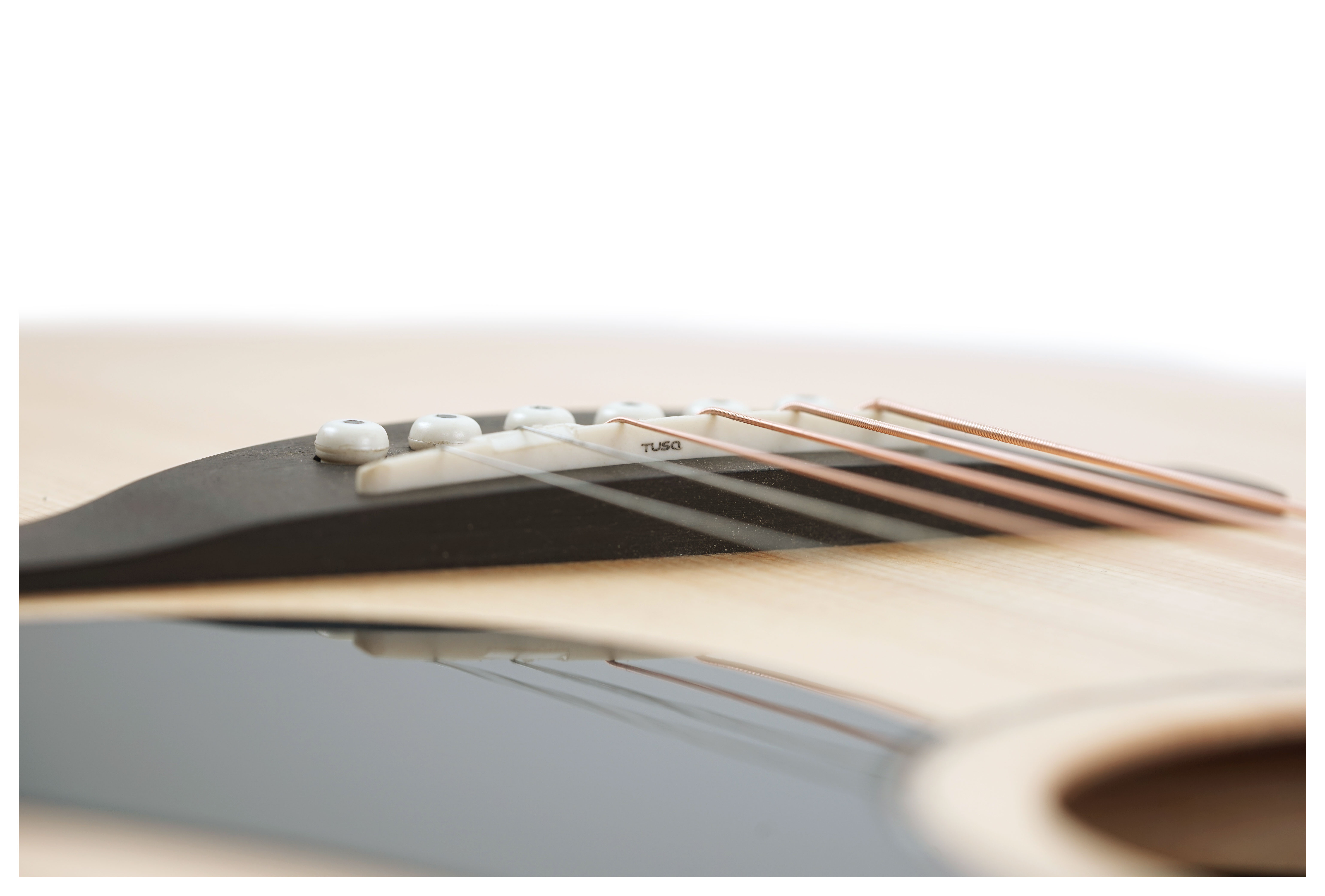 Fenech VT Dreadnought Cutaway AA Sitka Spruce/Blackwood