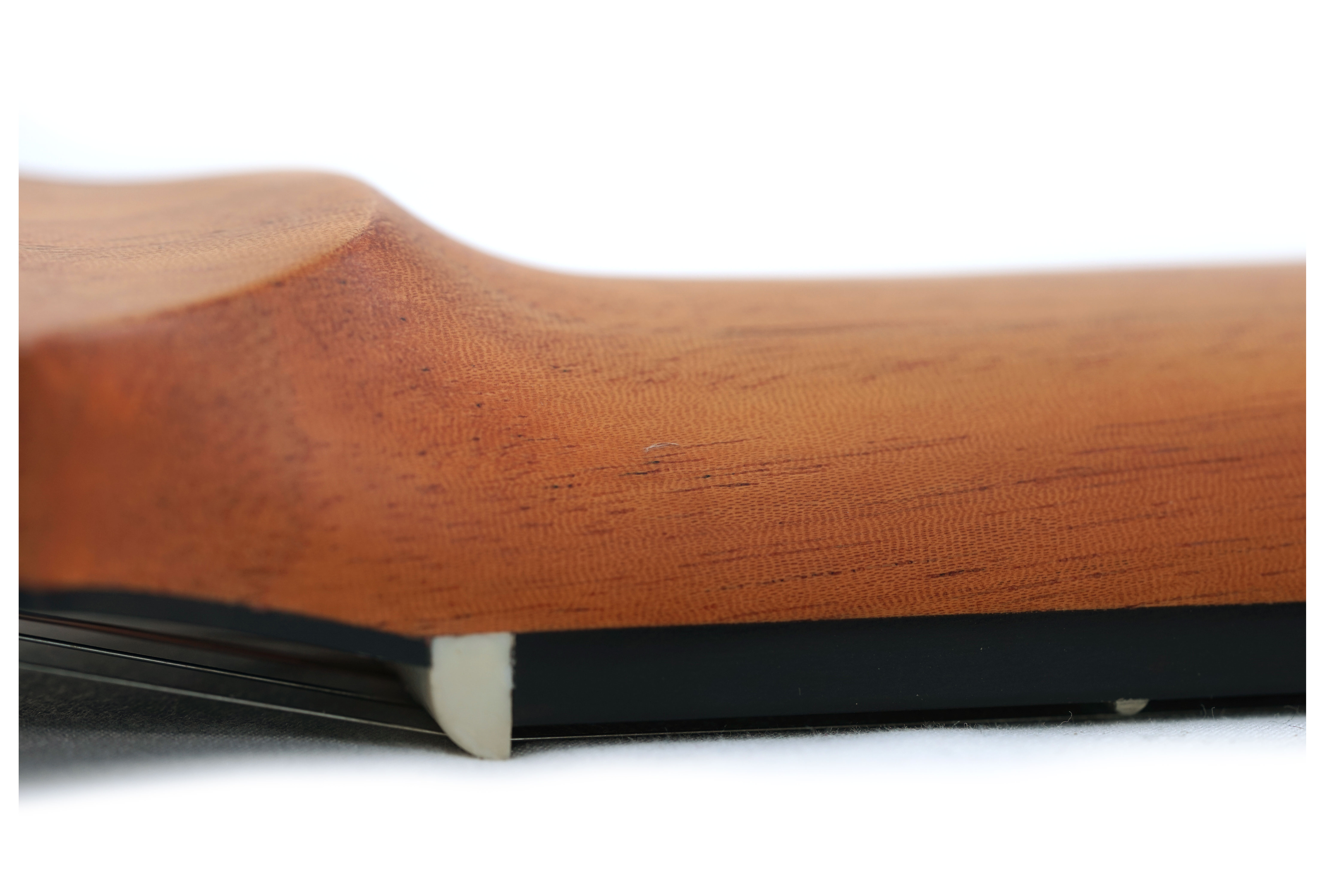 Fenech VT Dreadnought Cutaway AA Sitka Spruce/Blackwood