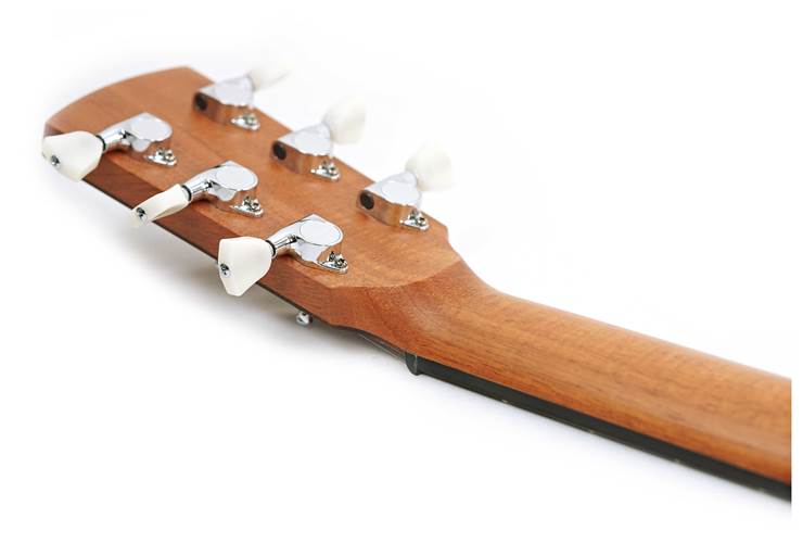 Fenech VTPR Dreadnought Cutaway AAA Spruce/AAA Rosewood Fenech VTPR Dreadnought Cutaway AAA Spruce/AAA Rosewood