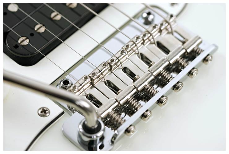 Suhr Classic S Olympic White Rosewood Fingerboard HSS SSCII Left Handed Suhr Classic S Olympic White Rosewood Fingerboard HSS SSCII Left Handed