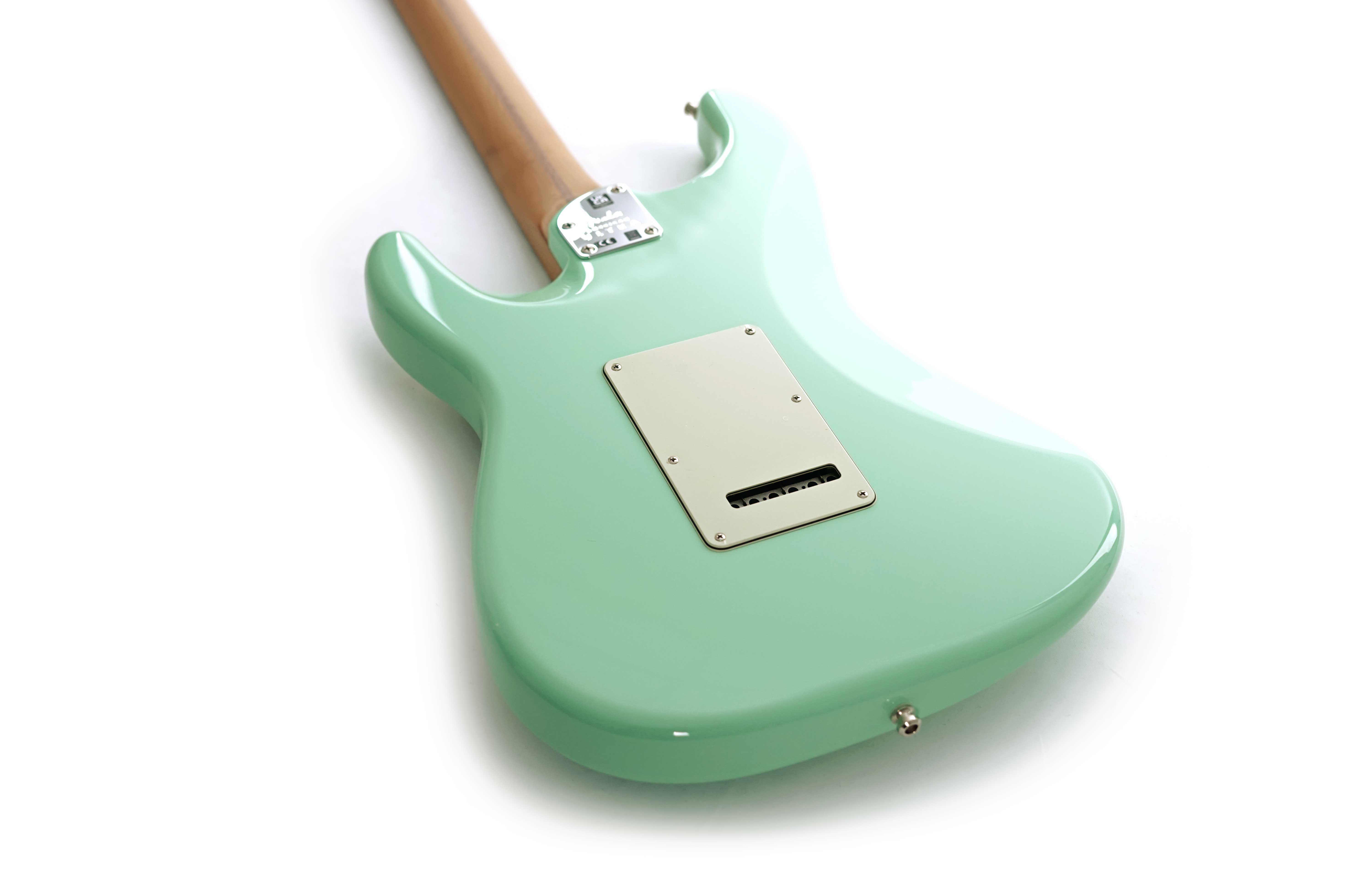 Fender guitarguitar Exclusive American Ultra Stratocaster Surf Green