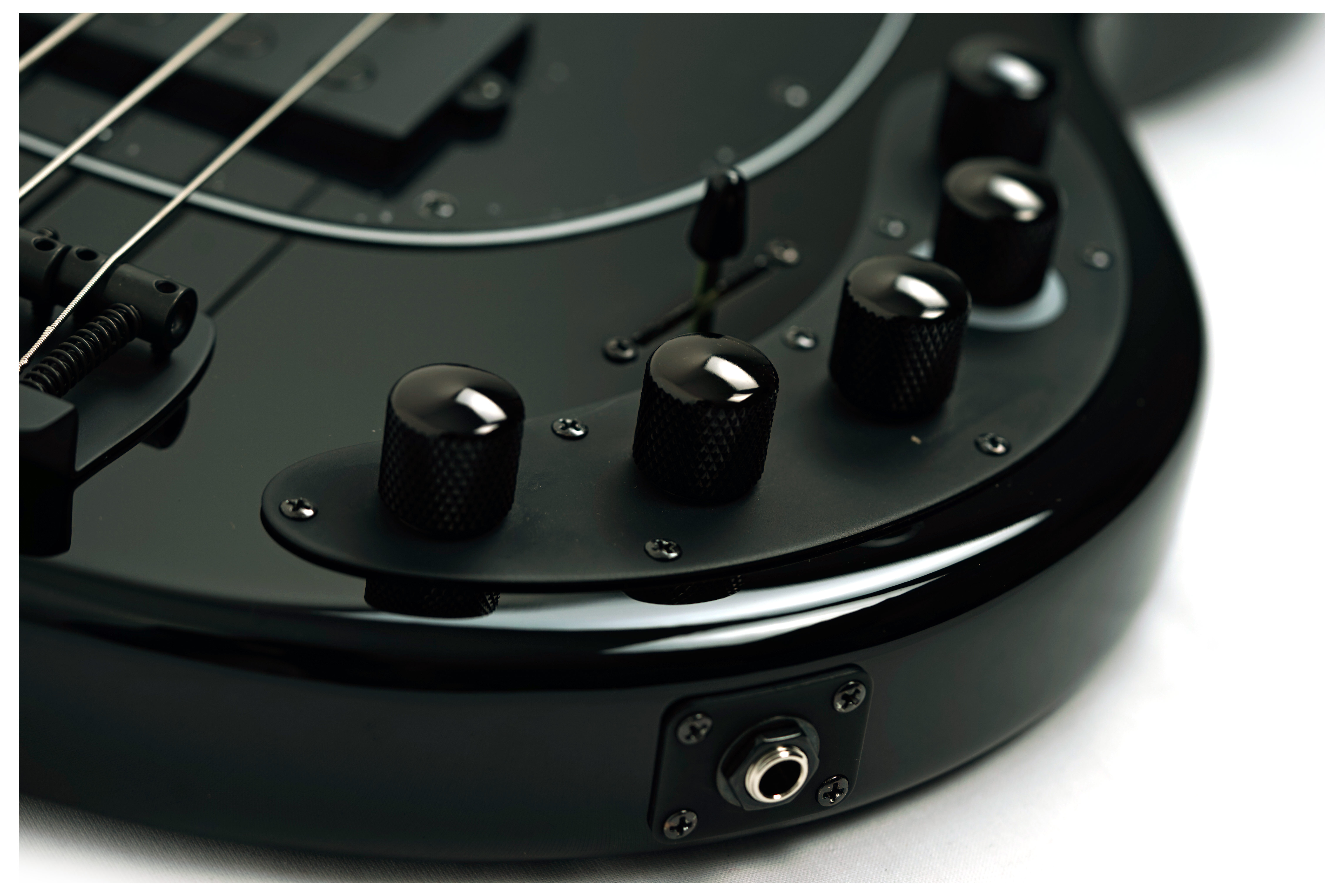 Music Man DarkRay 4 Obisidian Black Ebony Fingerboard #S13624