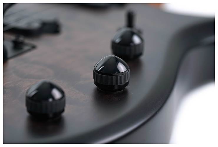 Music Man JP15 Trans Black Quilt Maple Fingerboard #H06308 Music Man JP15 Trans Black Quilt Maple Fingerboard #H06308
