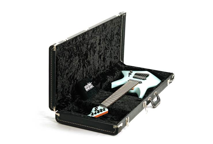 Music Man Limited Edition Kaizen 7 Mint Ebony Fingerboard #S09482 Music Man Limited Edition Kaizen 7 Mint Ebony Fingerboard #S09482