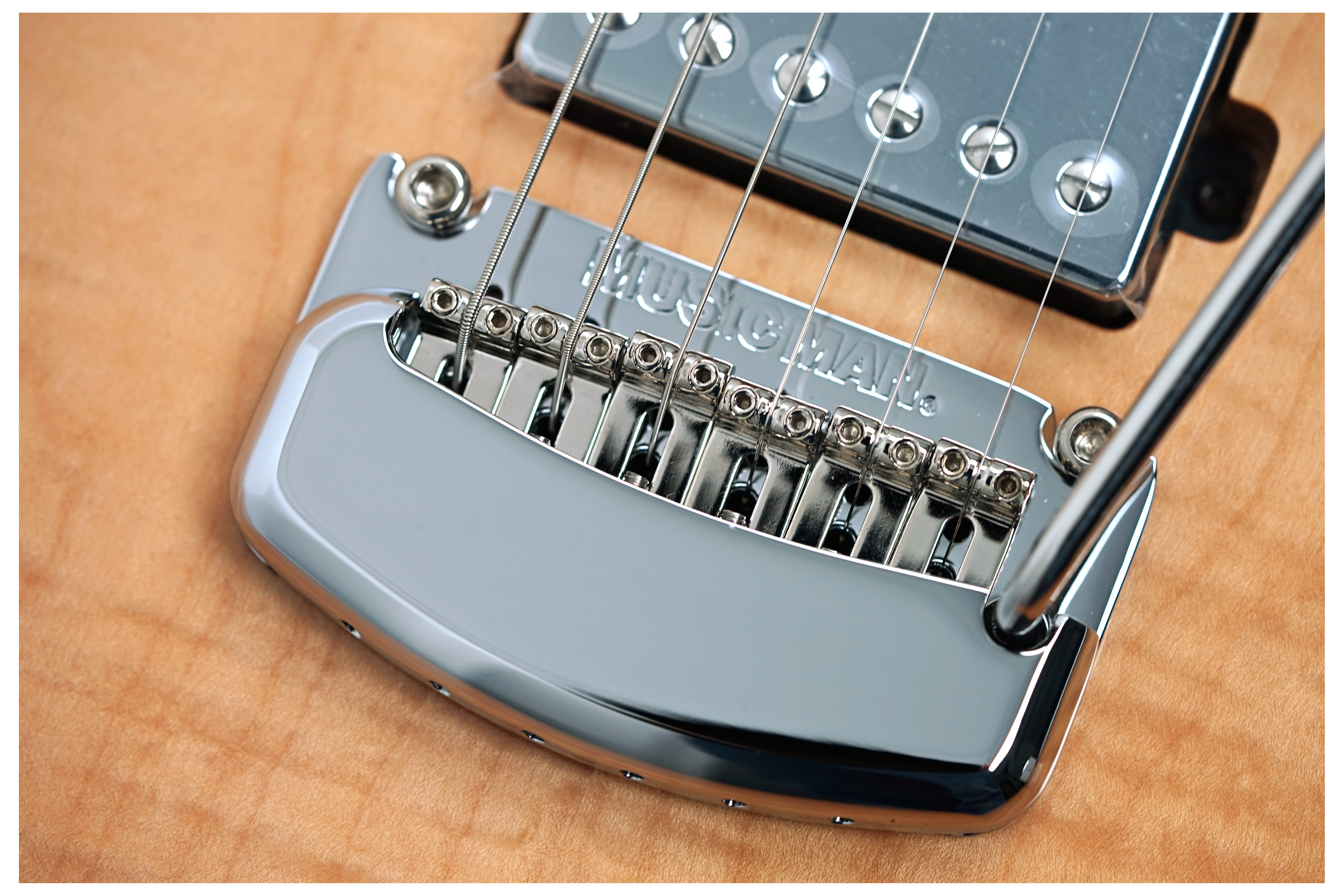 Music Man Sabre HH Trem Honey Suckle Maple Fingerboard #H09744