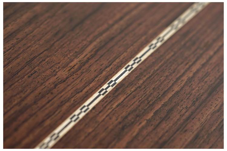 Martin D28 Ambertone Martin D28 Ambertone