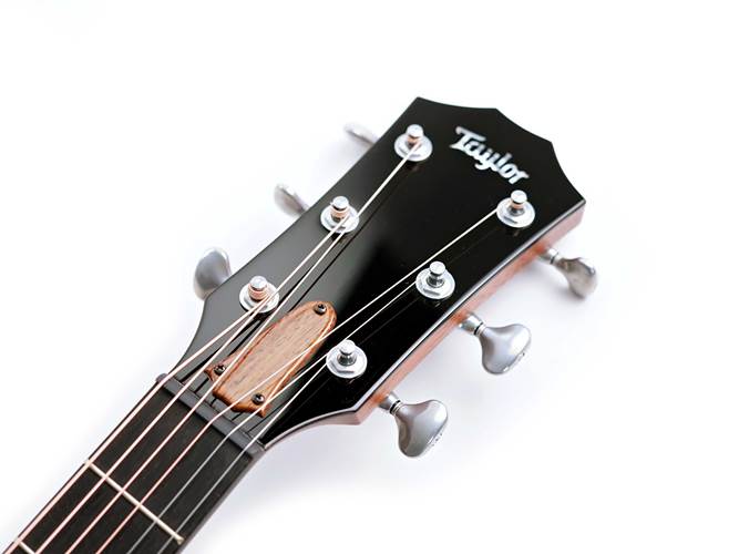 Taylor Custom Grand Concert Sinker Redwood Honduran Rosewood Taylor Custom Grand Concert Sinker Redwood Honduran Rosewood
