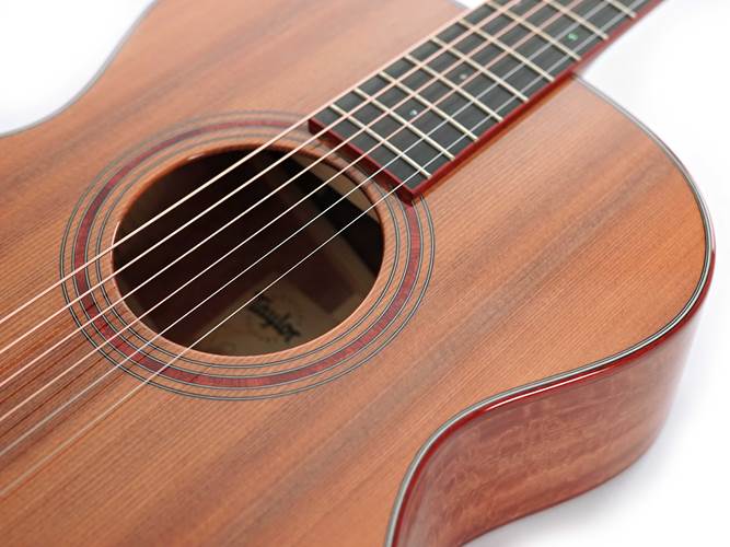 Taylor Custom Grand Concert 12 Fret Red Ironbark / Sinker Redwood Taylor Custom Grand Concert 12 Fret Red Ironbark / Sinker Redwood