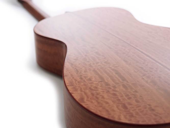 Taylor Custom Grand Concert 12 Fret Red Ironbark / Sinker Redwood Taylor Custom Grand Concert 12 Fret Red Ironbark / Sinker Redwood