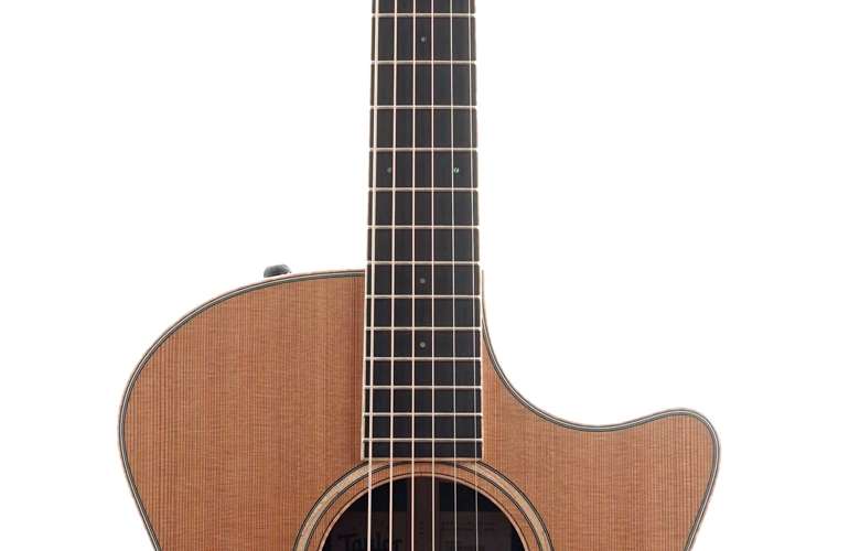 Taylor Custom Grand Auditorium Cedar / Walnut (Ex-Demo) #1206083122 Taylor Custom Grand Auditorium Cedar / Walnut (Ex-Demo) #1206083122