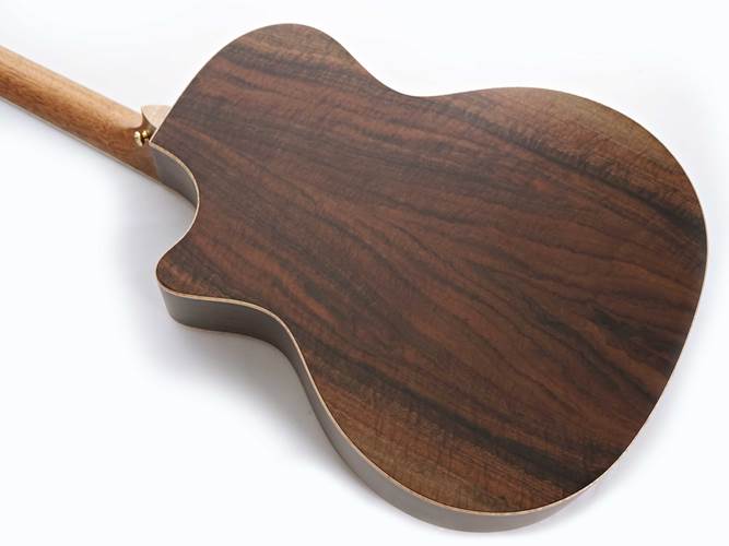 Taylor Custom Grand Auditorium Cedar / Walnut Taylor Custom Grand Auditorium Cedar / Walnut