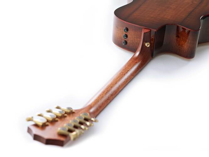 Taylor Custom Grand Symphony 9 String Lutz Spruce / AA Koa Taylor Custom Grand Symphony 9 String Lutz Spruce / AA Koa