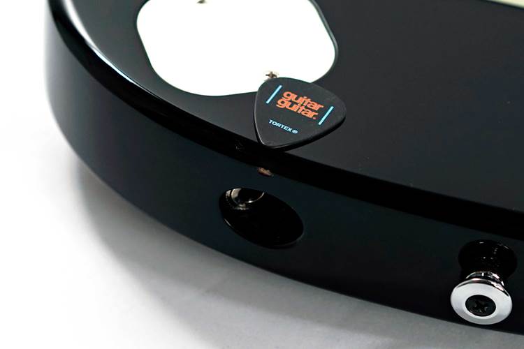 Ibanez AZ2203N Black (Ex-Demo) #2233169 Ibanez AZ2203N Black (Ex-Demo) #2233169