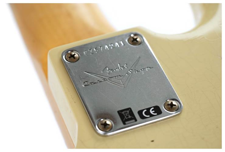 Fender Custom Shop 64 Precision Bass Relic Aged Vintage White #CZ574241 Fender Custom Shop 64 Precision Bass Relic Aged Vintage White #CZ574241