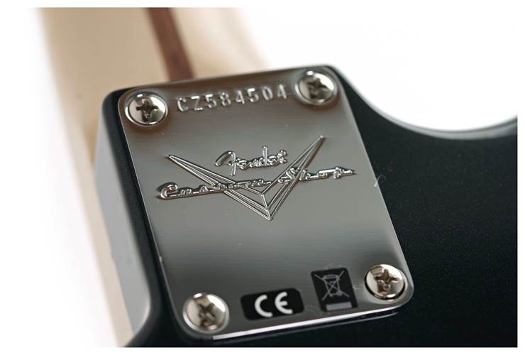 Fender Custom Shop Eric Clapton Stratocaster NOS Mercedes Blue #CZ584504 Fender Custom Shop Eric Clapton Stratocaster NOS Mercedes Blue #CZ584504