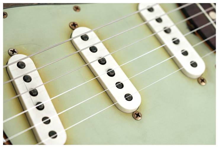 Fender Custom Shop Rory Gallagher Stratocaster 3-Color Sunburst #R141874 Fender Custom Shop Rory Gallagher Stratocaster 3-Color Sunburst #R141874