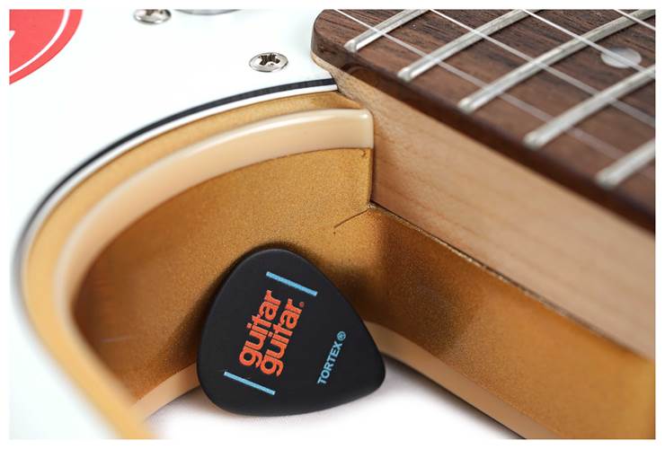 Squier Paranormal Custom Nashville Stratocaster Laurel Fingerboard Aztec Gold (Ex-Demo) #CYKF24016790 Squier Paranormal Custom Nashville Stratocaster Laurel Fingerboard Aztec Gold (Ex-Demo) #CYKF24016790