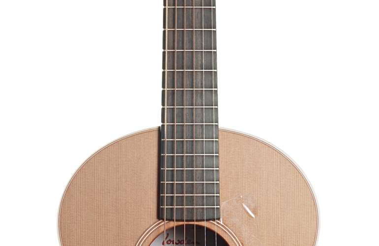 Lowden S-22 Red Cedar / Mahogany Lowden S-22 Red Cedar / Mahogany