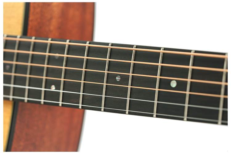 Martin Standard Series D-18 Satin  Martin Standard Series D-18 Satin