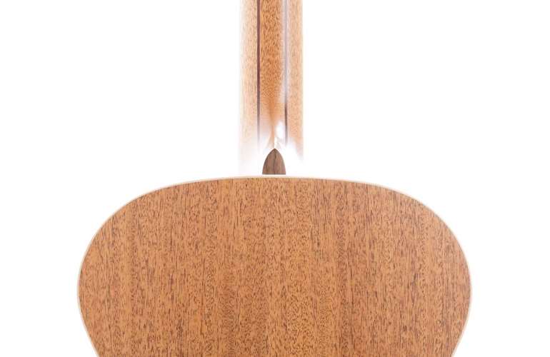 Lowden O-20 Mahogany/Sitka Spruce #28323 Lowden O-20 Mahogany/Sitka Spruce #28323