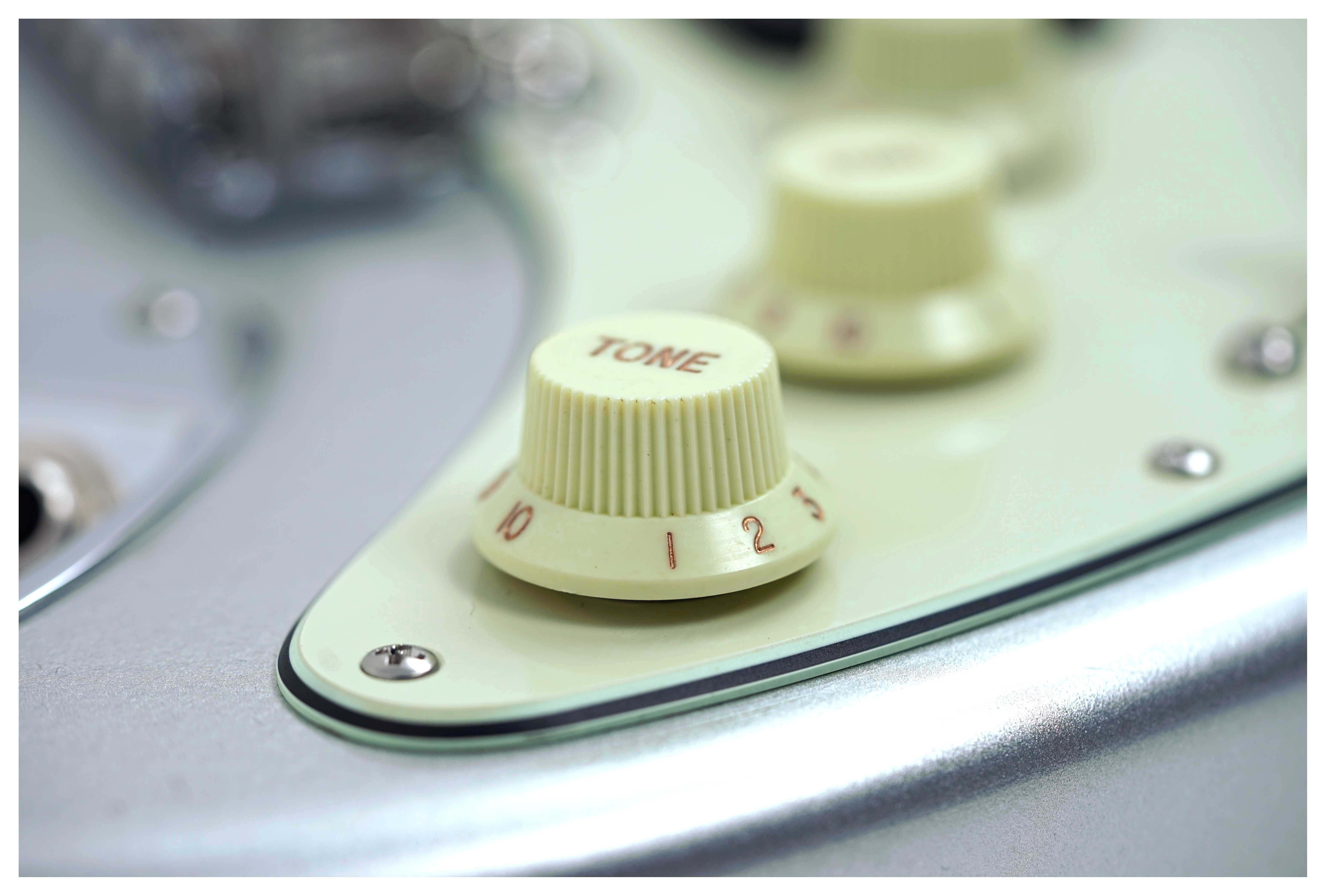 Suhr Classic S Vintage Limited Edition HSS Firemist Silver Rosewood Fingerboard #88544