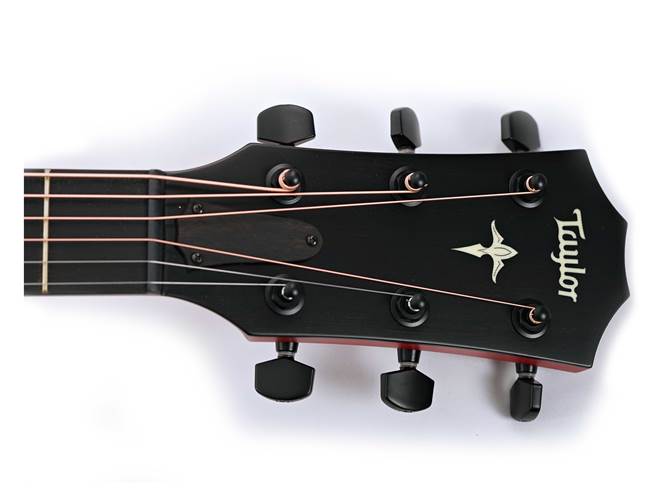 Taylor Custom Grand Auditorium Western Red Cedar / Maple Taylor Custom Grand Auditorium Western Red Cedar / Maple