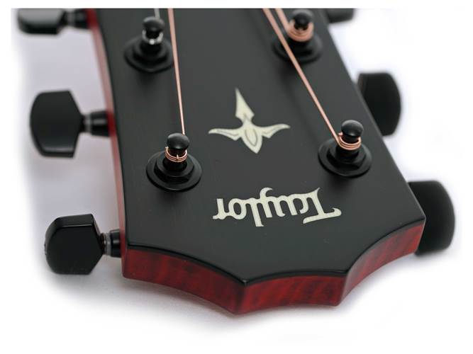 Taylor Custom Grand Auditorium Western Red Cedar / Maple Taylor Custom Grand Auditorium Western Red Cedar / Maple