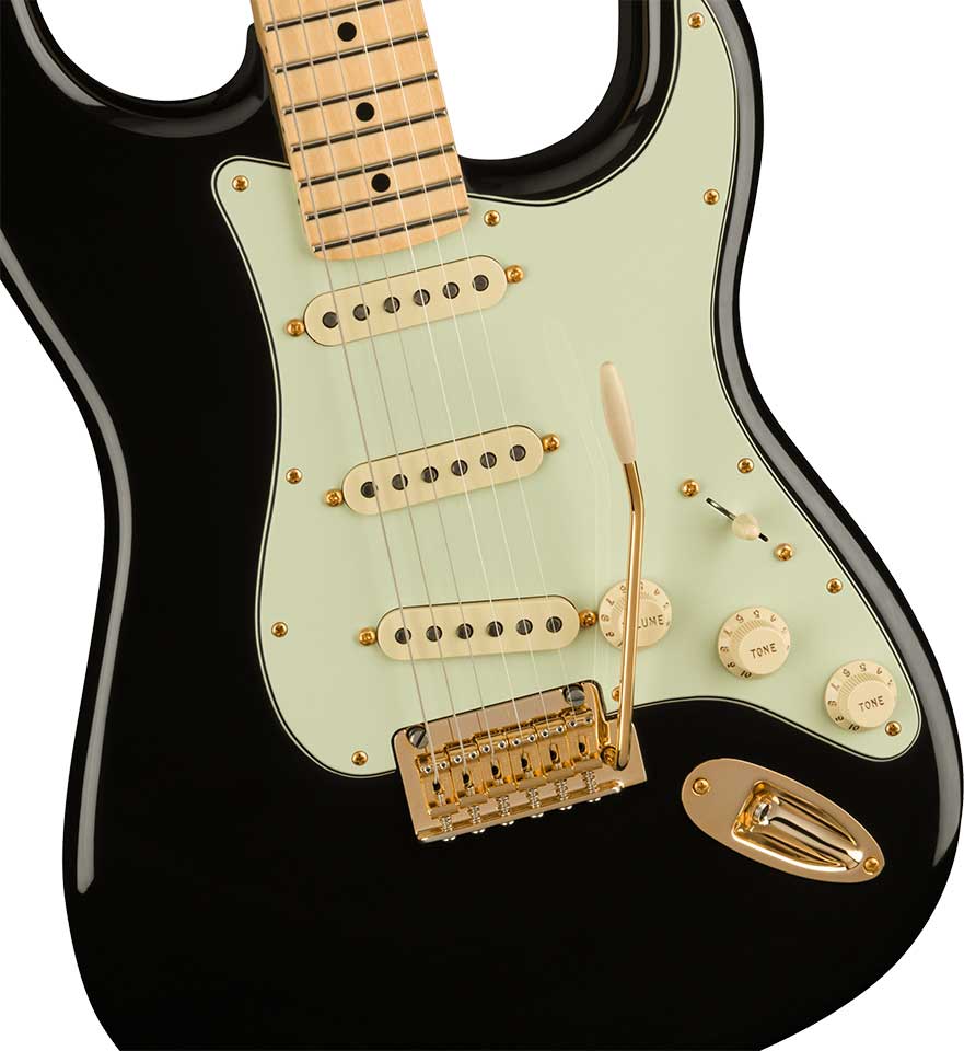 Fender Player Stratocaster Black with Gold Hardware