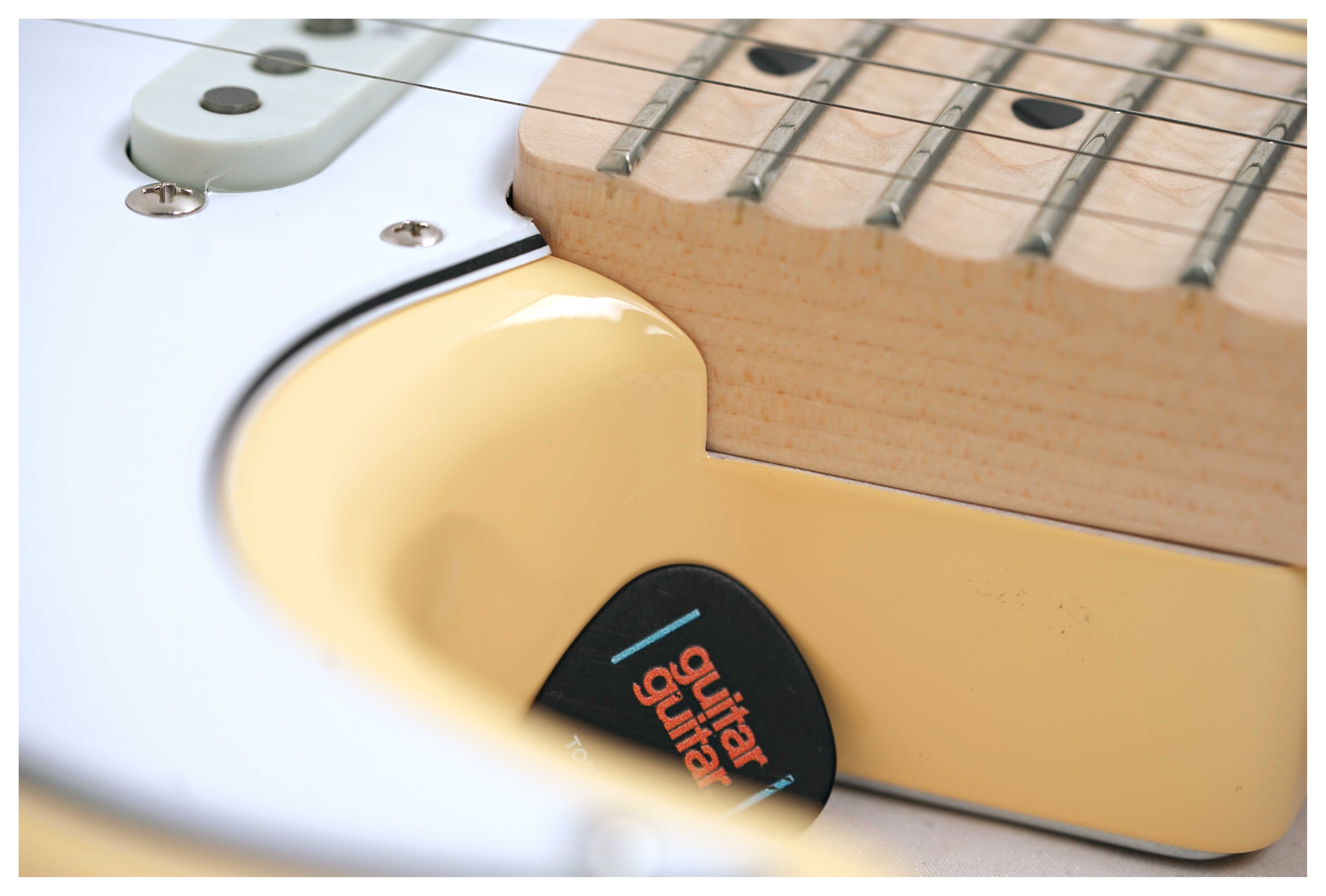 Fender Japan Artist Yngwie Malmsteen Stratocaster (Ex-Demo) #JD25002131