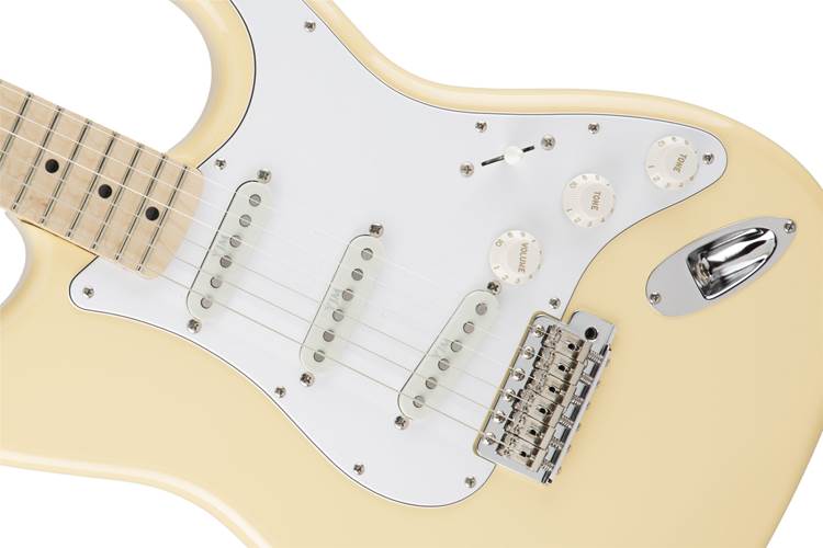 Fender Made in Japan Artist Yngwie Malmsteen Stratocaster Scalloped Maple Fingerboard Vintage White Fender Made in Japan Artist Yngwie Malmsteen Stratocaster Scalloped Maple Fingerboard Vintage White