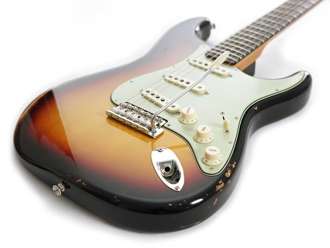Fender Custom Shop Late 62 Stratocaster Relic Closet Classic Hardware Chocolate 3 Tone Sunburst #CZ575757 Fender Custom Shop Late 62 Stratocaster Relic Closet Classic Hardware Chocolate 3 Tone Sunburst #CZ575757