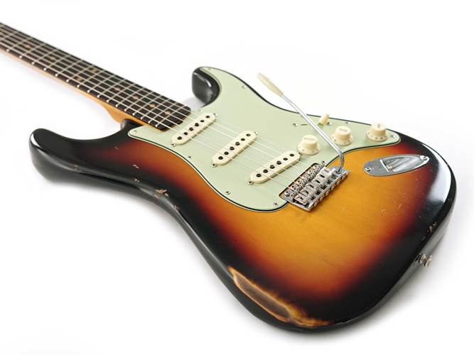 Fender Custom Shop Late 62 Stratocaster Relic Closet Classic Hardware Chocolate 3 Tone Sunburst #CZ575757 Fender Custom Shop Late 62 Stratocaster Relic Closet Classic Hardware Chocolate 3 Tone Sunburst #CZ575757