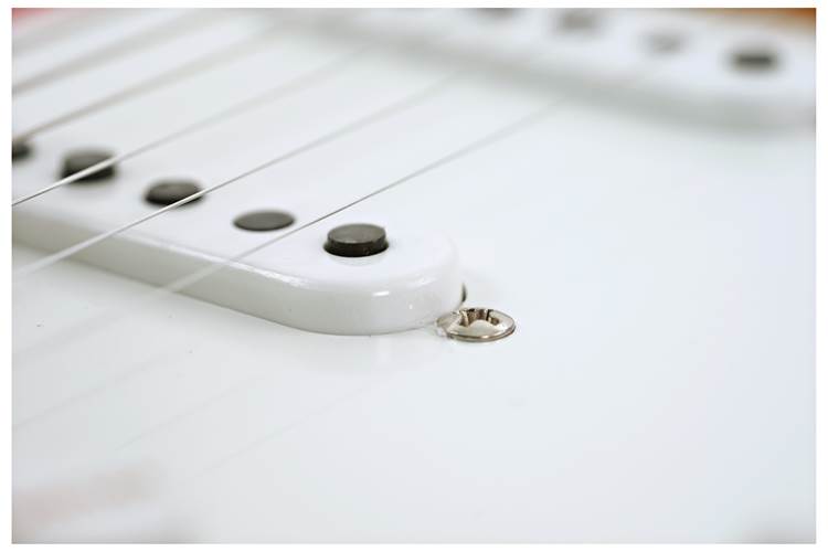 Fender Custom Shop Vintage Custom 1955 Strat Fiesta Red guitarguitar spec #R134630 Fender Custom Shop Vintage Custom 1955 Strat Fiesta Red guitarguitar spec #R134630