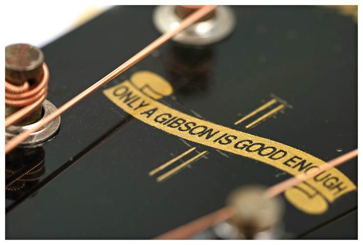 Gibson Custom 1942 Banner J-45 Reissue Vintage Sunburst Light Aged Gibson Custom 1942 Banner J-45 Reissue Vintage Sunburst Light Aged