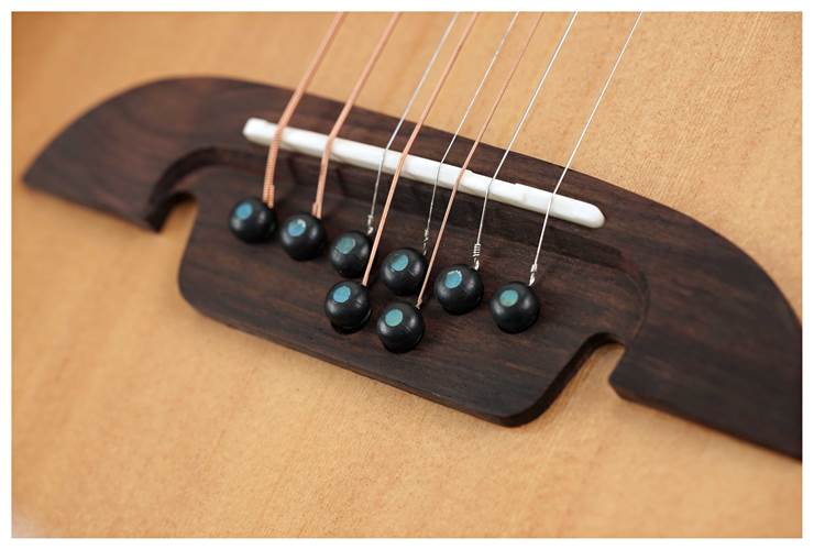 Alvarez Artist Series AG60ce 8-String Shadowburst Alvarez Artist Series AG60ce 8-String Shadowburst