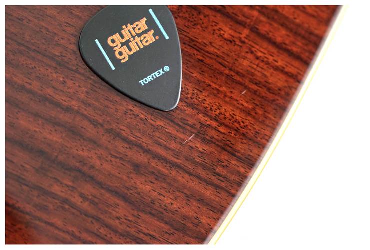 Alvarez Masterworks MD70e Herringbone (Ex-Demo) #E23075977 Alvarez Masterworks MD70e Herringbone (Ex-Demo) #E23075977