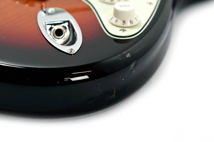 Fender Vintera II 60s Stratocaster Rosewood Fingerboard 3-Colour Sunburst (Ex-Demo) #MX23046913 Fender Vintera II 60s Stratocaster Rosewood Fingerboard 3-Colour Sunburst (Ex-Demo) #MX23046913