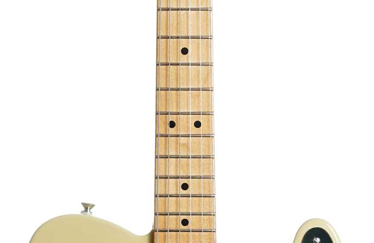 Fender Vintera II 50s Nocaster Maple Fingerboard Blackguard Blonde (Ex-Demo) #MX24007324 Fender Vintera II 50s Nocaster Maple Fingerboard Blackguard Blonde (Ex-Demo) #MX24007324