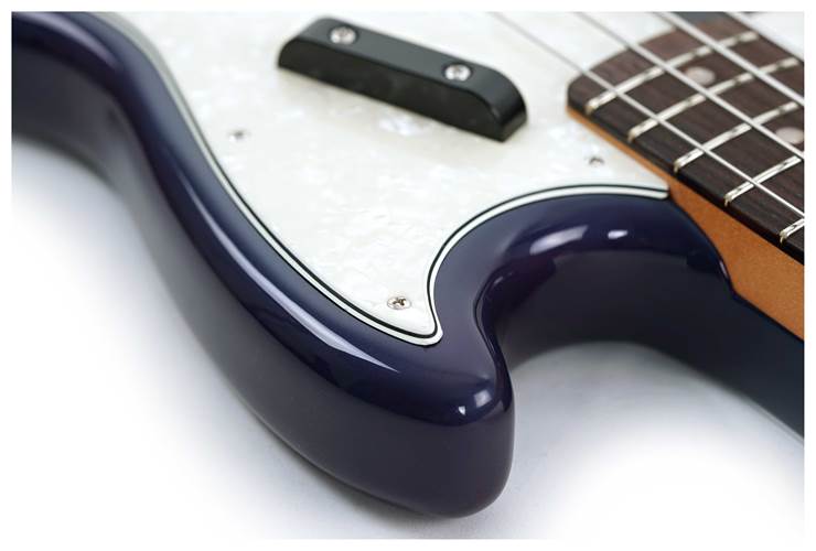 Fender Vintera II 70s Mustang Bass Competition Burgundy Fender Vintera II 70s Mustang Bass Competition Burgundy