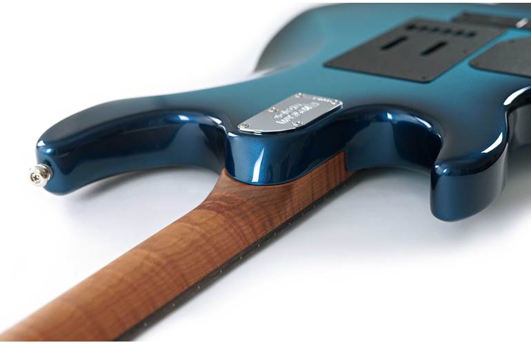 Music Man Luke 4 SSS Diesel Blue Music Man Luke 4 SSS Diesel Blue