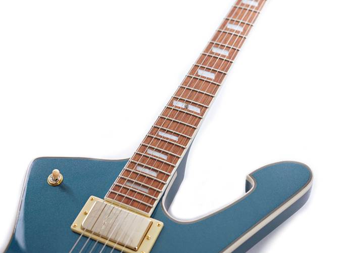 Ibanez IC420 Iceman Antique Blue Metallic Ibanez IC420 Iceman Antique Blue Metallic