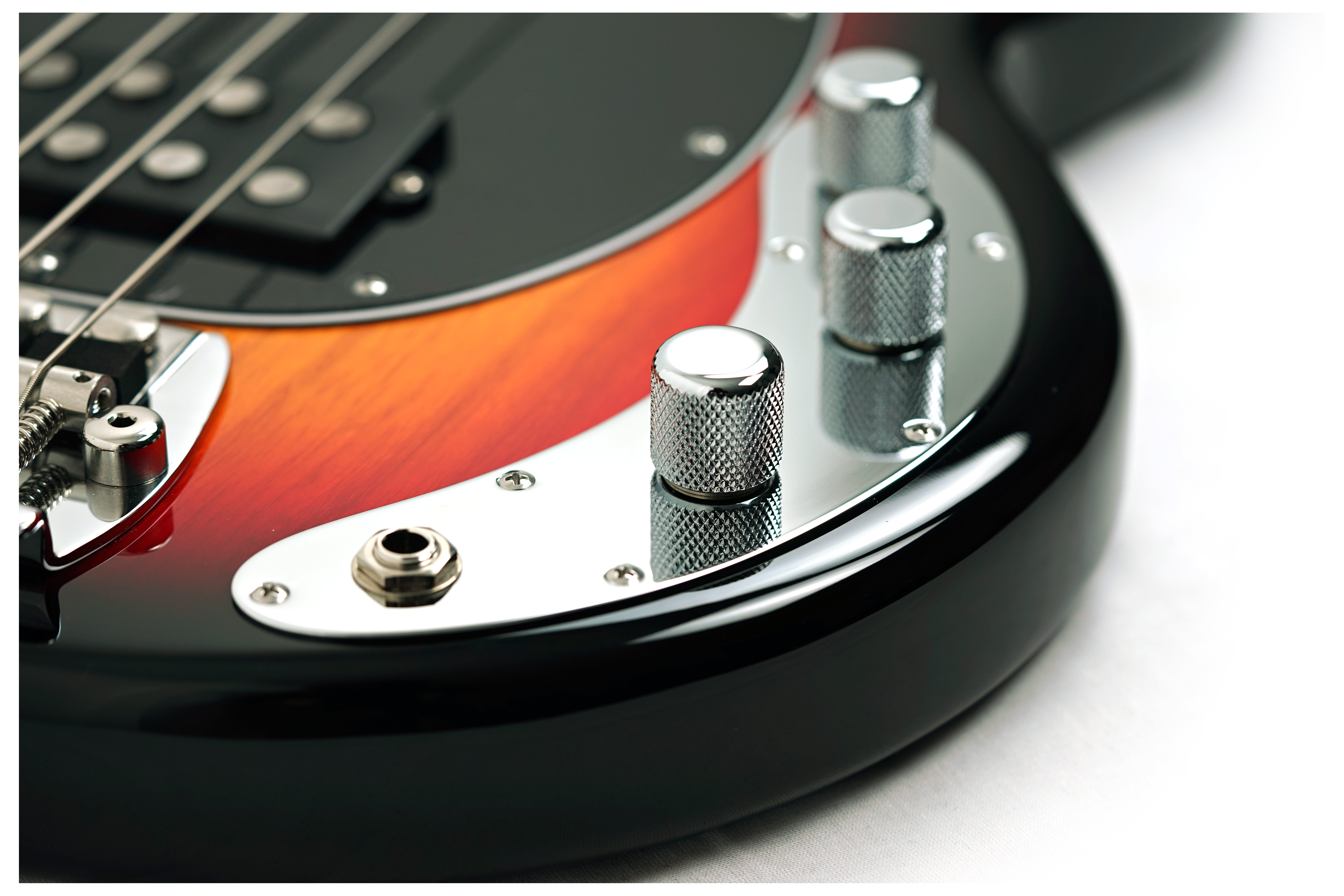 Music Man Retro 70s Stingray Sunburst #CB01404