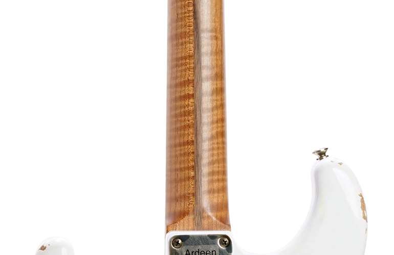 LSL Instruments Saticoy Vintage White Heavy Aged 5A Roasted Maple Fingerboard Ardeen LSL Instruments Saticoy Vintage White Heavy Aged 5A Roasted Maple Fingerboard Ardeen