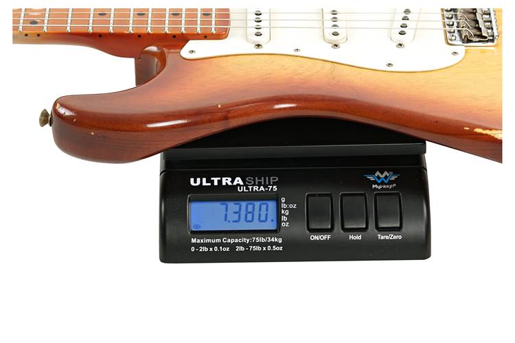 Fender Custom Shop 1956 Stratocaster Journeyman Relic Transparent 3 Tone Sunburst Masterbuilt by Levi Perry #CZ565540 Fender Custom Shop 1956 Stratocaster Journeyman Relic Transparent 3 Tone Sunburst Masterbuilt by Levi Perry #CZ565540