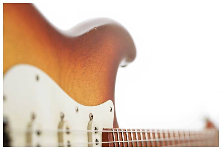 Fender Custom Shop 1956 Stratocaster Journeyman Relic Transparent 3 Tone Sunburst Masterbuilt by Levi Perry #CZ565540 Fender Custom Shop 1956 Stratocaster Journeyman Relic Transparent 3 Tone Sunburst Masterbuilt by Levi Perry #CZ565540