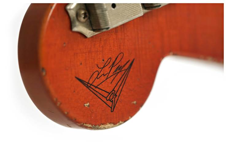 Fender Custom Shop 1956 Stratocaster Journeyman Relic Transparent 3 Tone Sunburst Masterbuilt by Levi Perry #CZ565540 Fender Custom Shop 1956 Stratocaster Journeyman Relic Transparent 3 Tone Sunburst Masterbuilt by Levi Perry #CZ565540