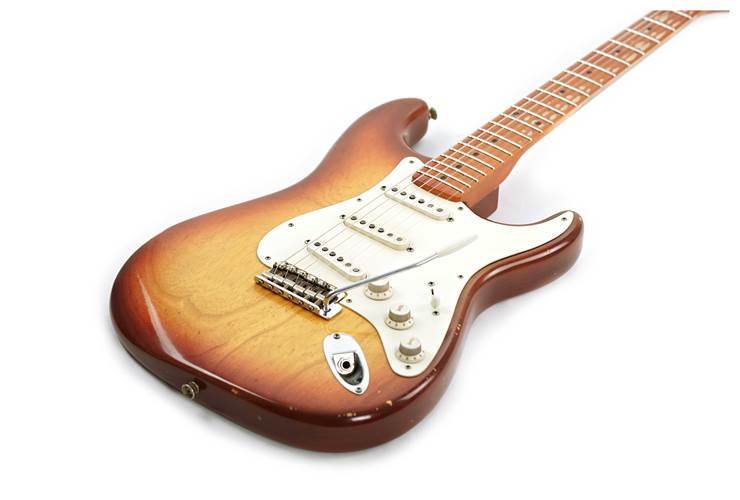 Fender Custom Shop 1956 Stratocaster Journeyman Relic Transparent 3 Tone Sunburst Masterbuilt by Levi Perry #CZ565540 Fender Custom Shop 1956 Stratocaster Journeyman Relic Transparent 3 Tone Sunburst Masterbuilt by Levi Perry #CZ565540