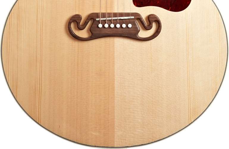 Gibson SJ-200 Studio Walnut Satin Natural Gibson SJ-200 Studio Walnut Satin Natural